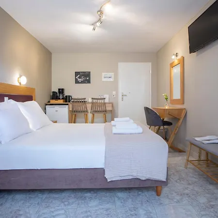 Athina Aparthotel 3*