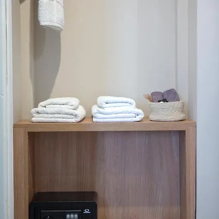 Athina Aparthotel 3*