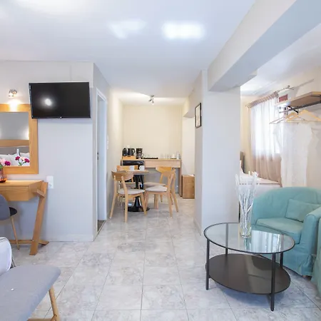 Aparthotel Athina 4*