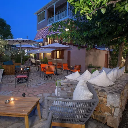 Aparthotel Athina Nydri (Lefkada)