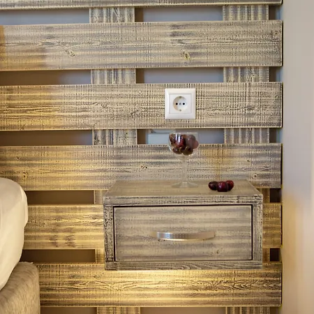 Athina Aparthotel