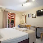 Athina Aparthotel 3*