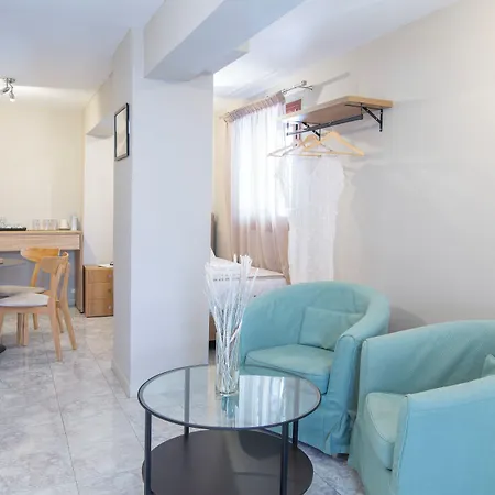 Athina Aparthotel 3*