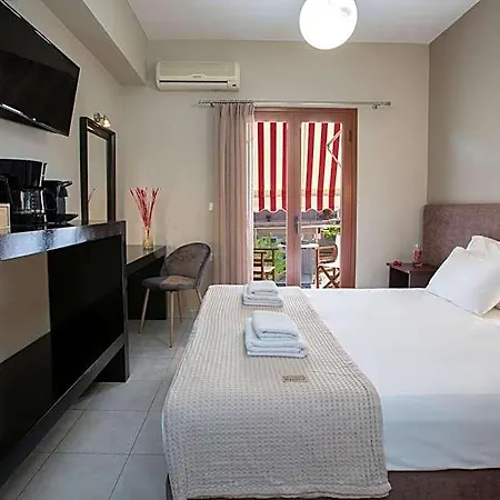 Athina 3*