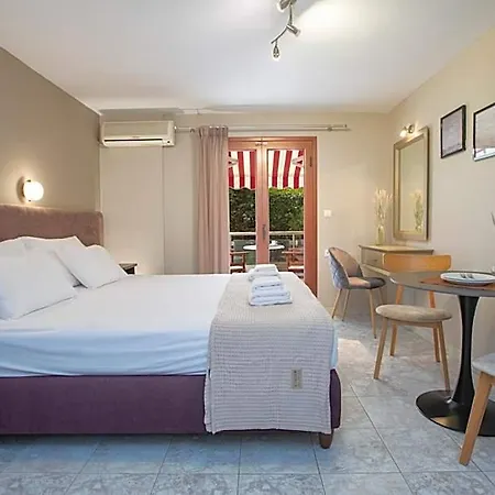 Athina 3* Nydri (Lefkada)