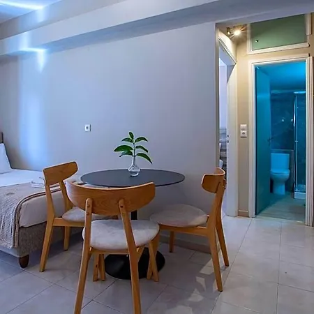 Athina Aparthotel 3*