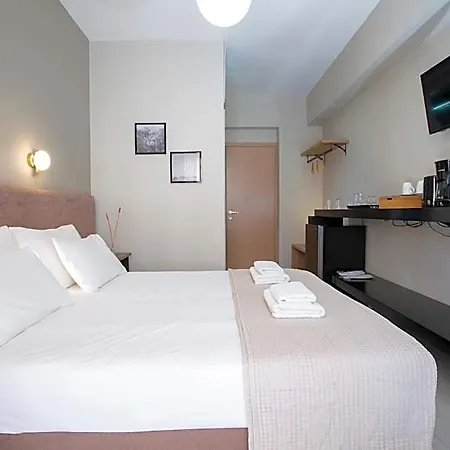 Aparthotel Athina 3*